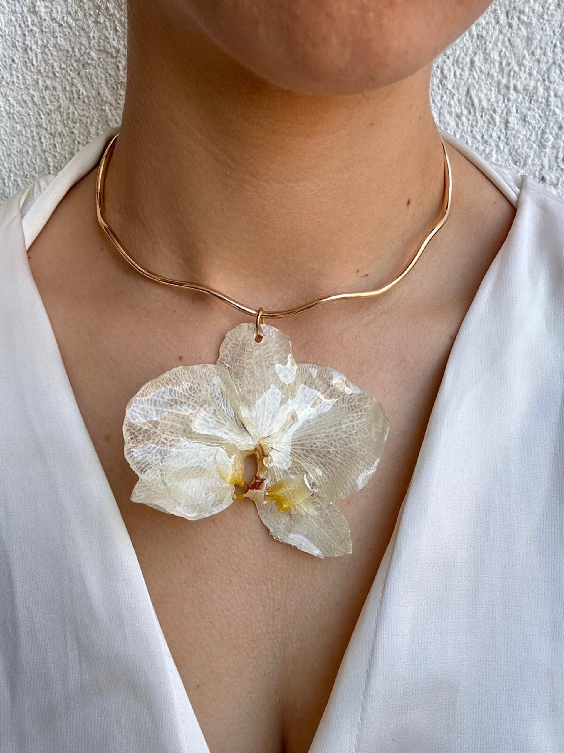 Reina Mab II 👑 - Collar Wavy Orquídea Grande - 2