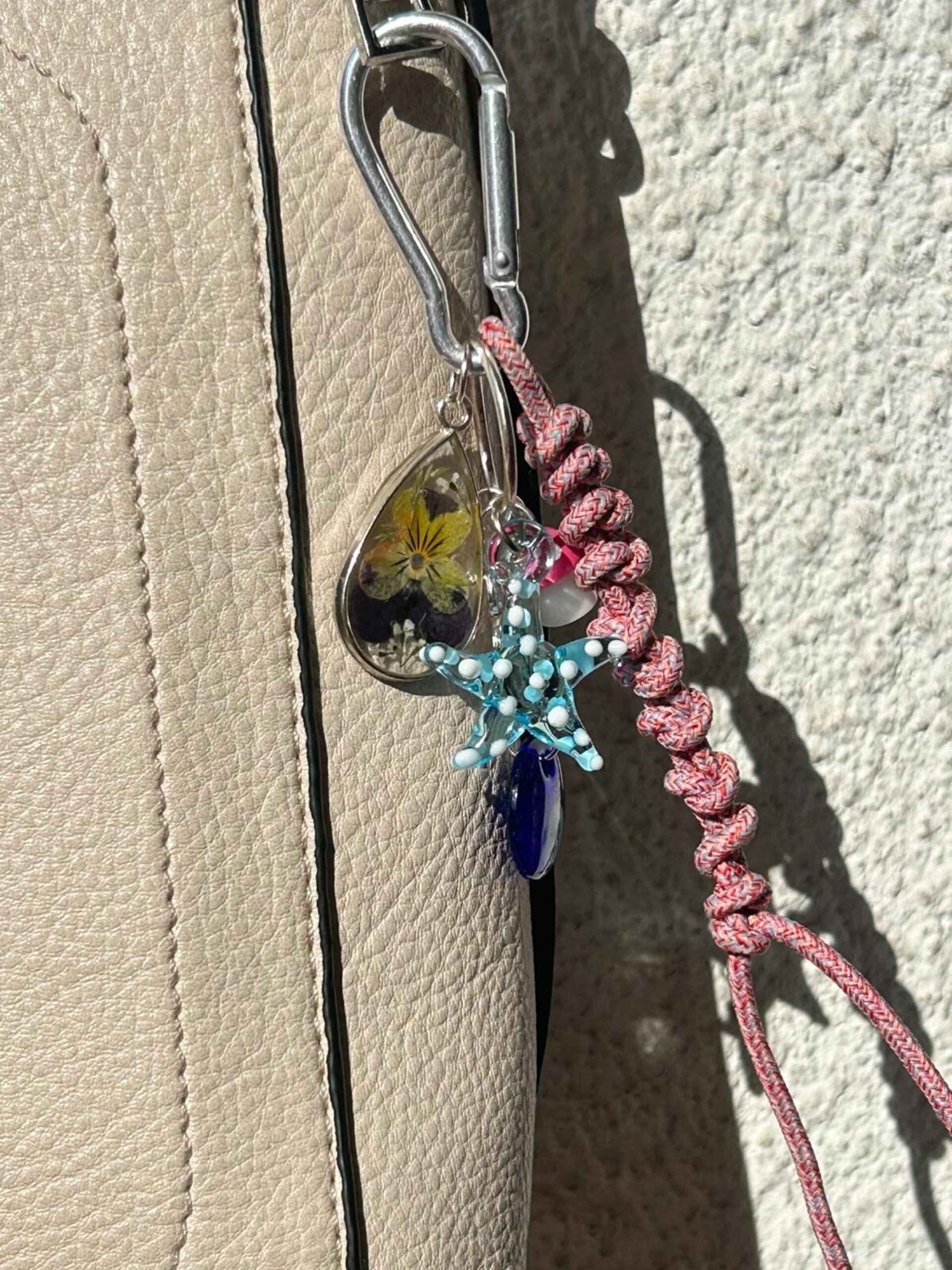 Charm para bolso modelo PEACE 🪬 - 2