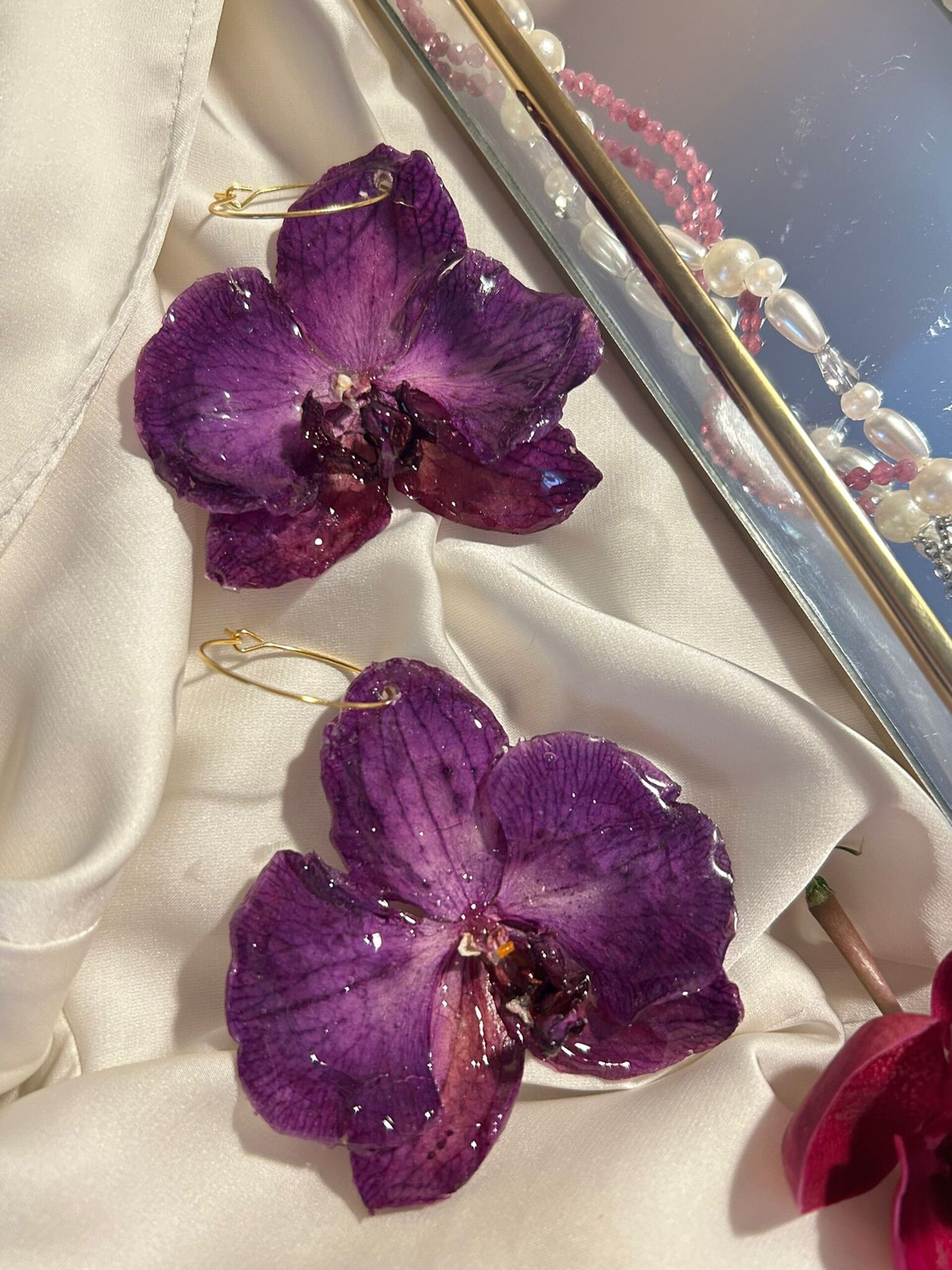 Vuelo 307 ✈️ - Pendientes Orquideas Maxi Lila Oscuro - 3