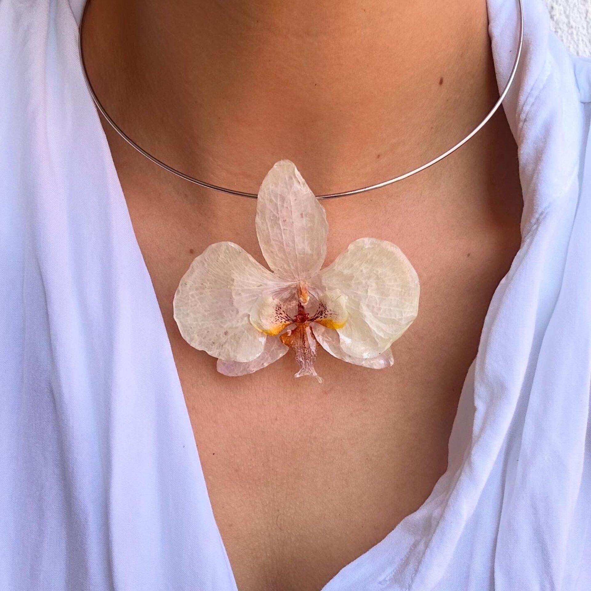 Collar Orquidea Blanca - 3